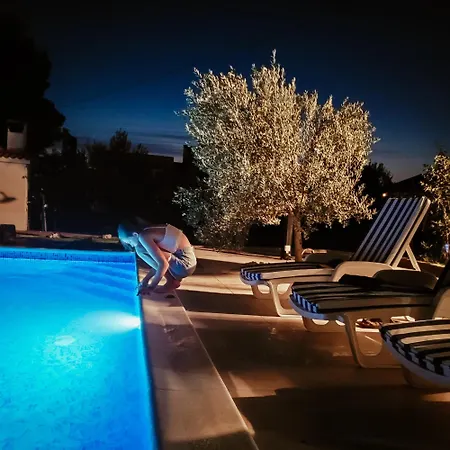 Laragloria * فوديس